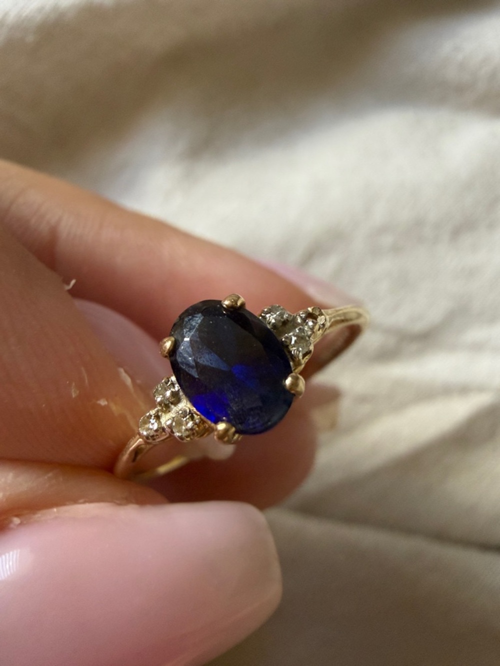 Vintage 10K Gold Sapphire Diamond Ring Oval Blue Sapphire Ring Estate Jewelry - Picture 3 of 4